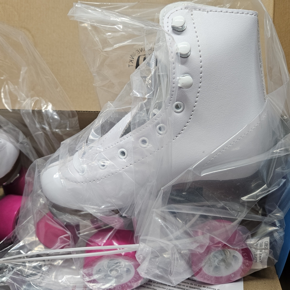 Pink and White Athletic Shoes with High-Top Design and Classic Style